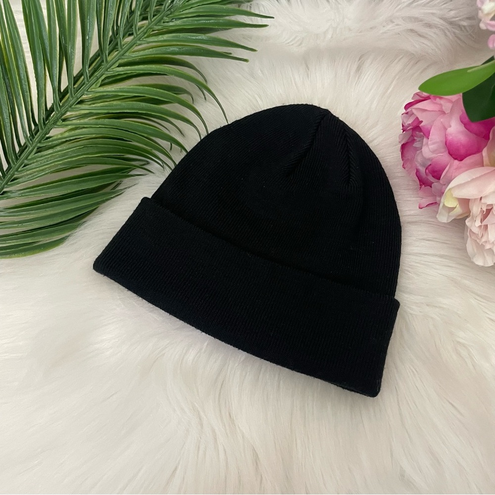 H&M Black Beanie